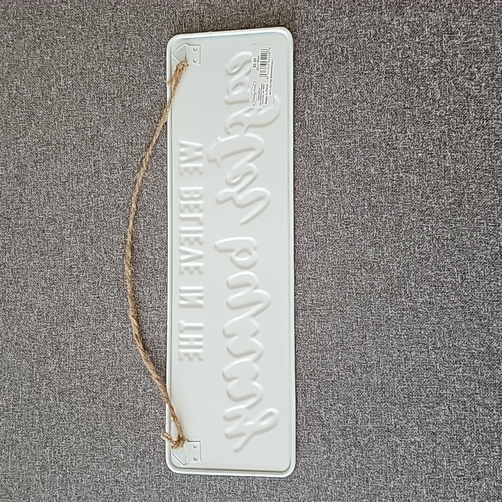🐰HOLIDAY HOME Metal Wall Hanging 'We believe in the Easter Bunny' Sign - Picture 3 of 3